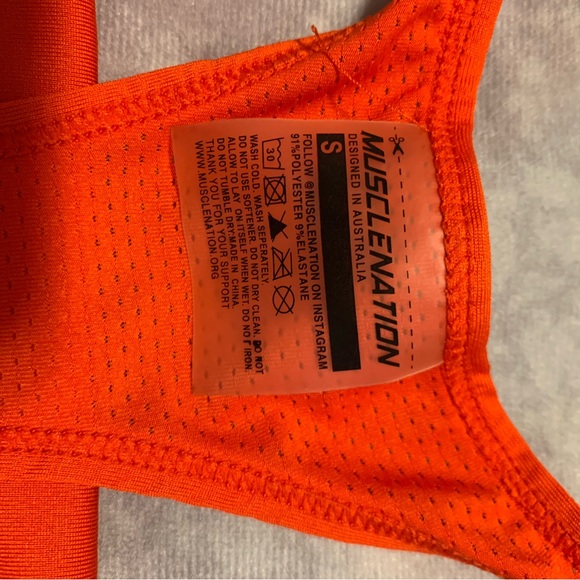 Musclenation size s tank - Picture 3 of 3